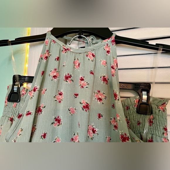 Women’s Blue Jasmine Floral Halter Smocked Tank Top and Smocked Skirt Set Size L - Picture 3 of 16